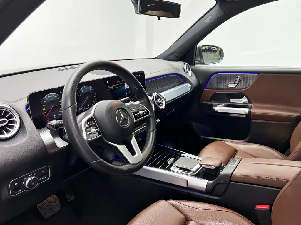 Mercedes-Benz GLB — миниатюра 13