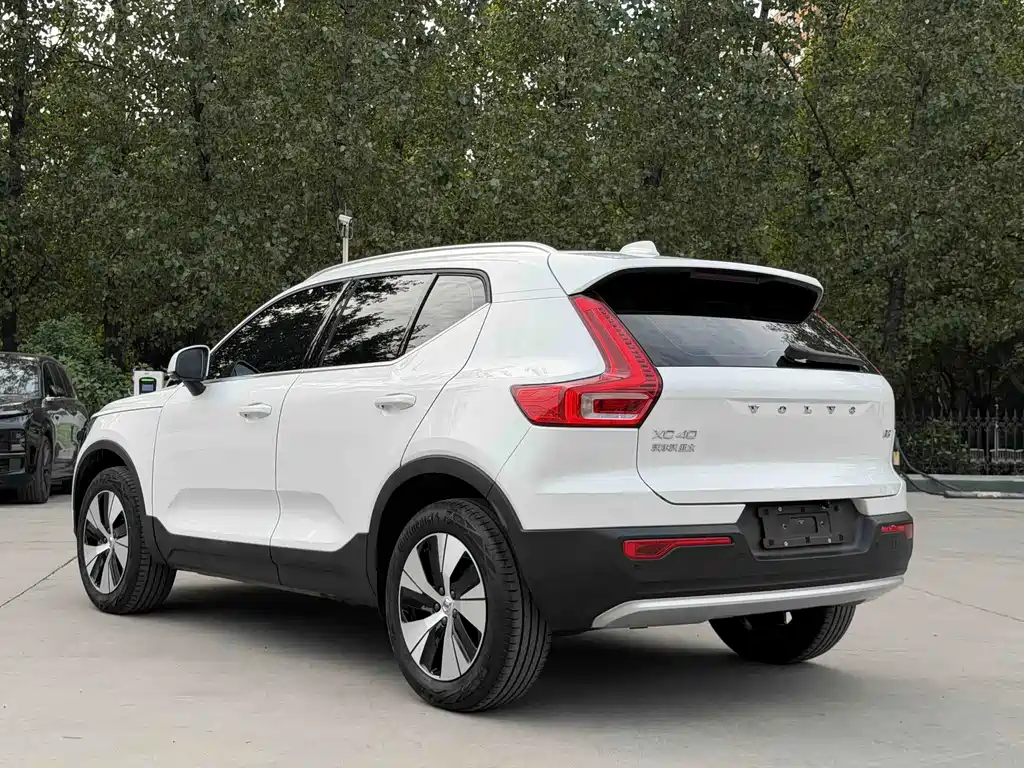Volvo XC40 — миниатюра 7