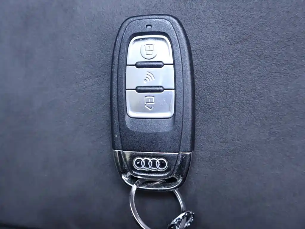 Audi Q3 2022 — фото 25
