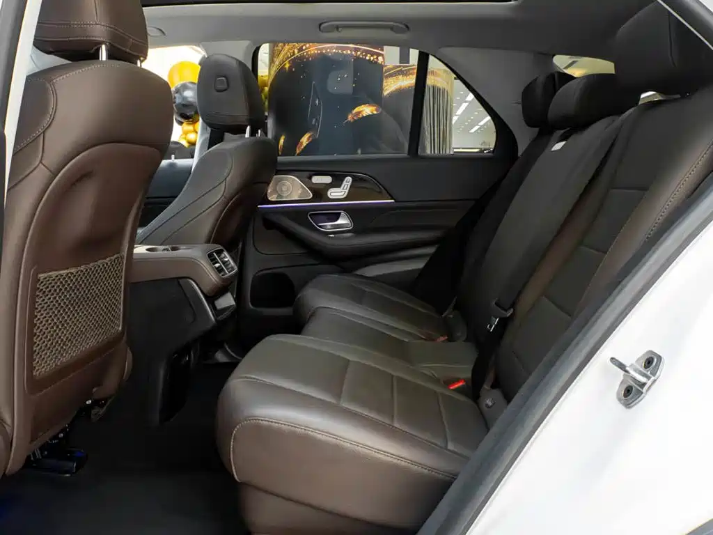 Mercedes-Benz GLE (Import) — миниатюра 28