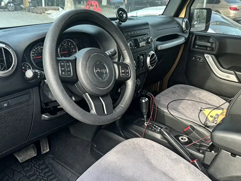 Jeep Wrangler — миниатюра 7