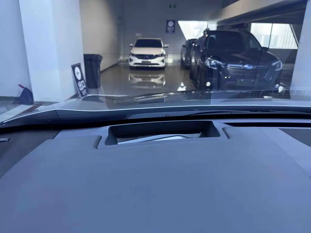 Lexus UX New Energy — миниатюра 14