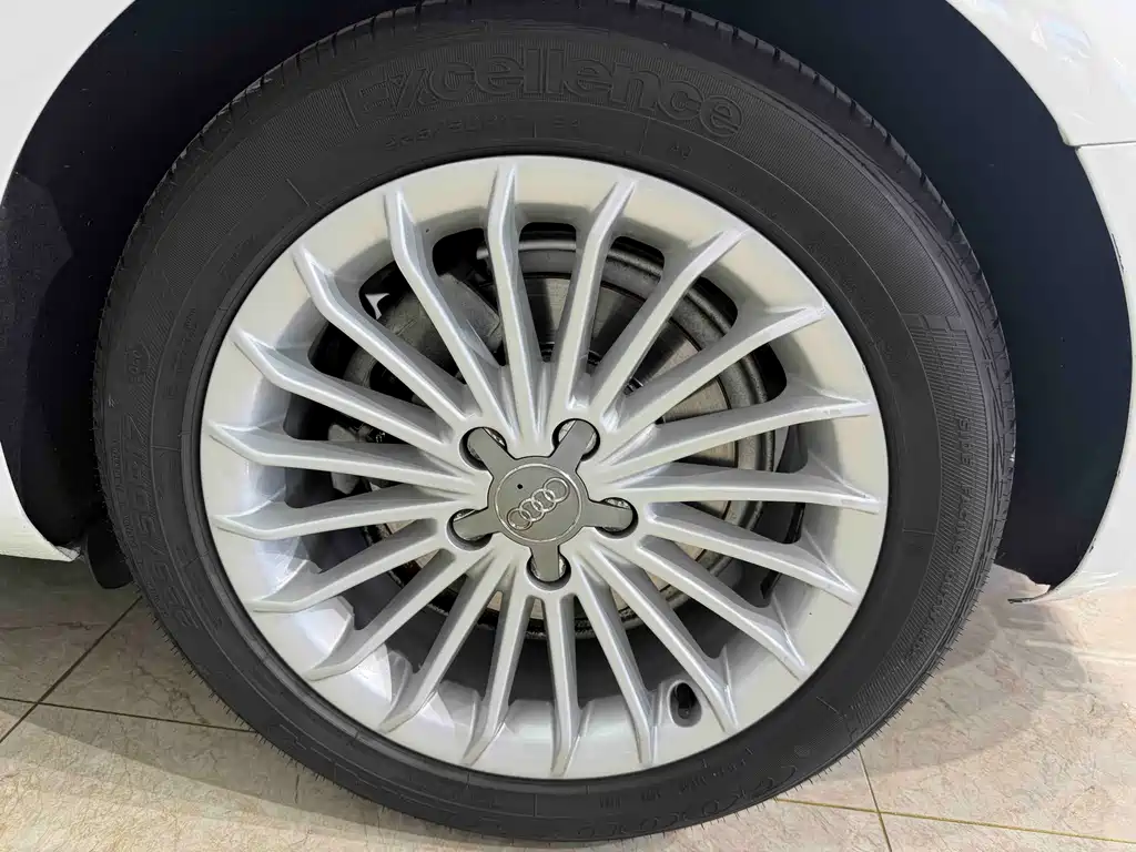 Audi A4L — миниатюра 15