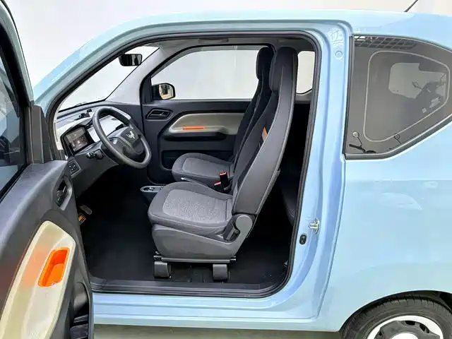 Wuling MINIEV — миниатюра 10