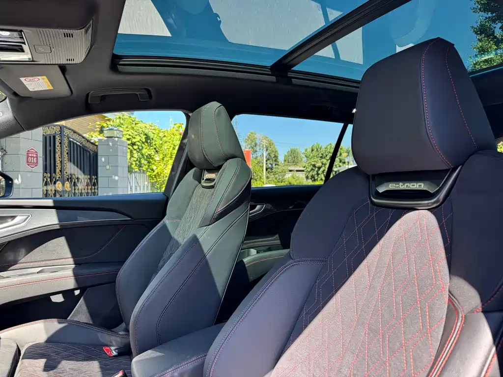 Audi Q5 e-tron — миниатюра 8