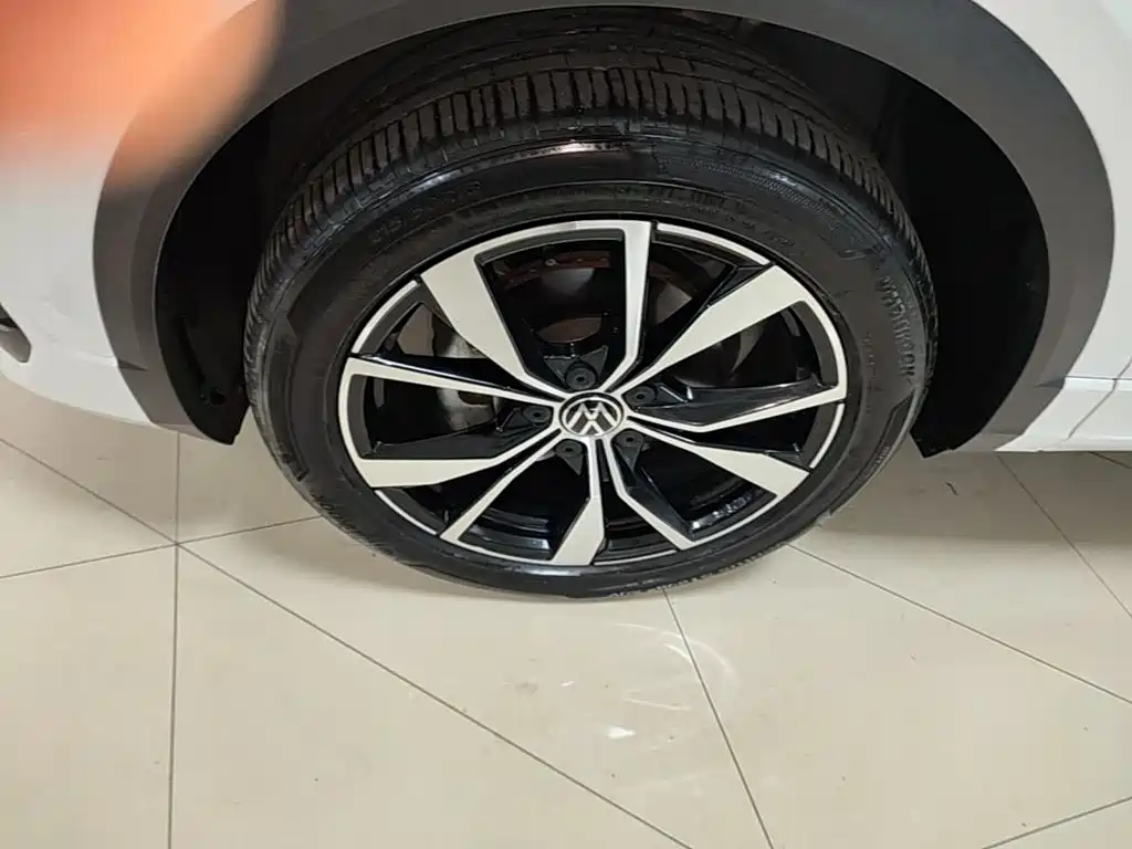 Volkswagen T-Roc — миниатюра 23