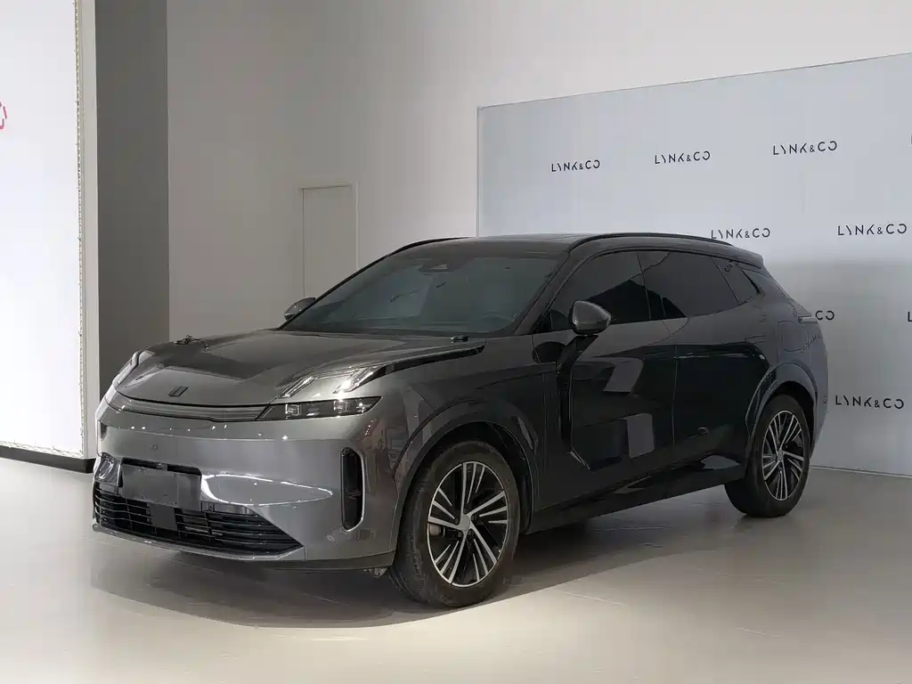 Lynk & Co 08 EM-P