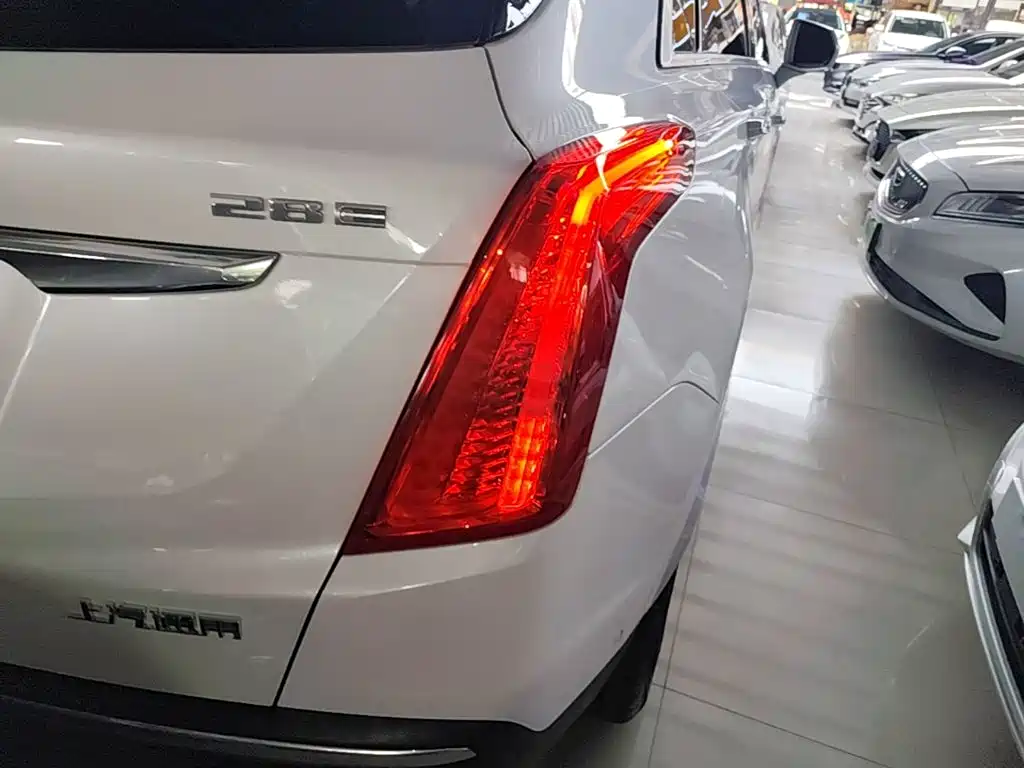 Cadillac XT5 — миниатюра 8
