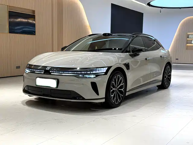2025 Zeekr 007