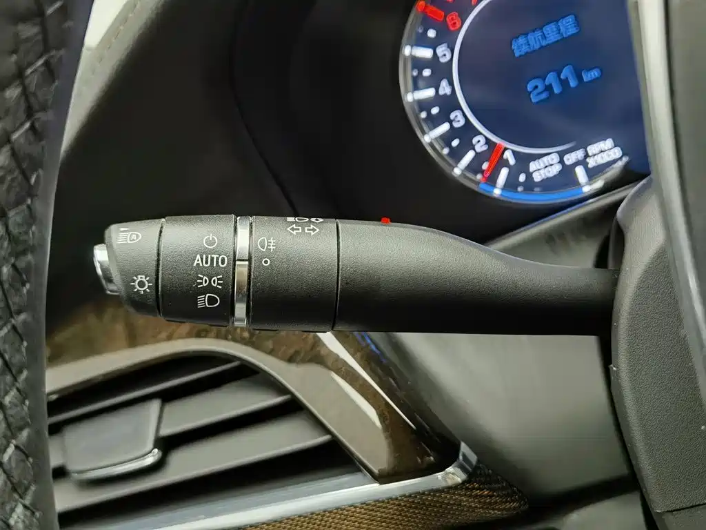 Cadillac CT6 — миниатюра 21