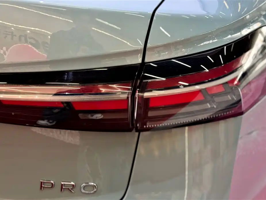 Volkswagen Passat 2025 Pro 380TSI