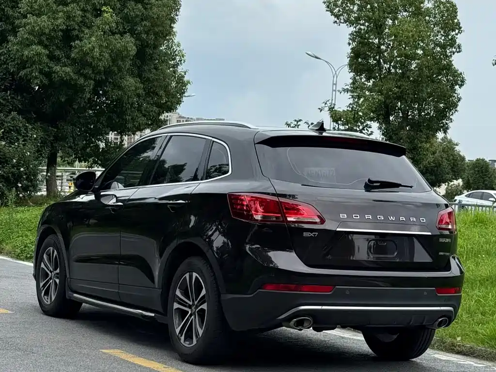Borgward BX7 — миниатюра 4