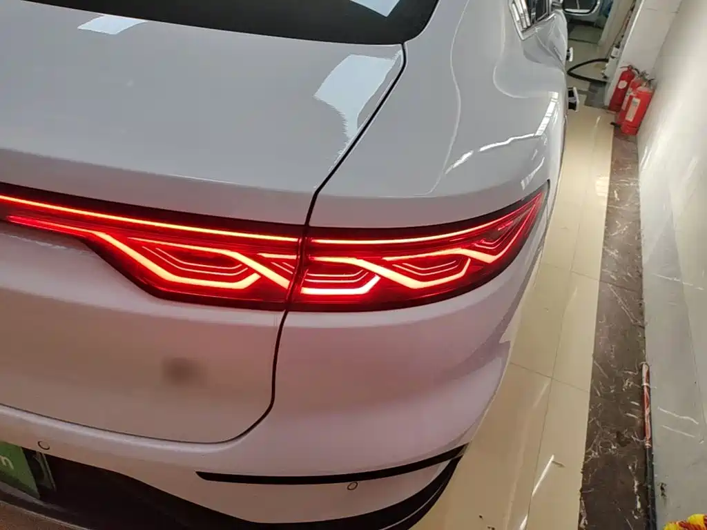 BYD Han — миниатюра 8