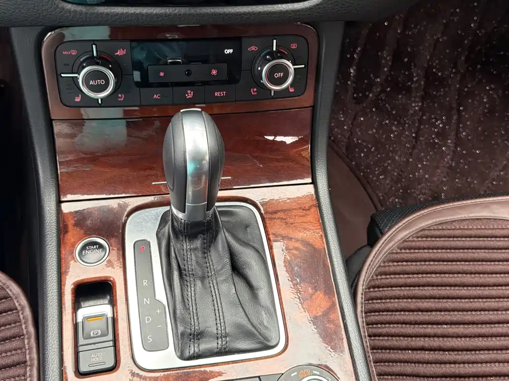 Volkswagen Touareg — миниатюра 6