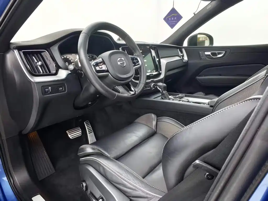 Volvo XC60 — миниатюра 6