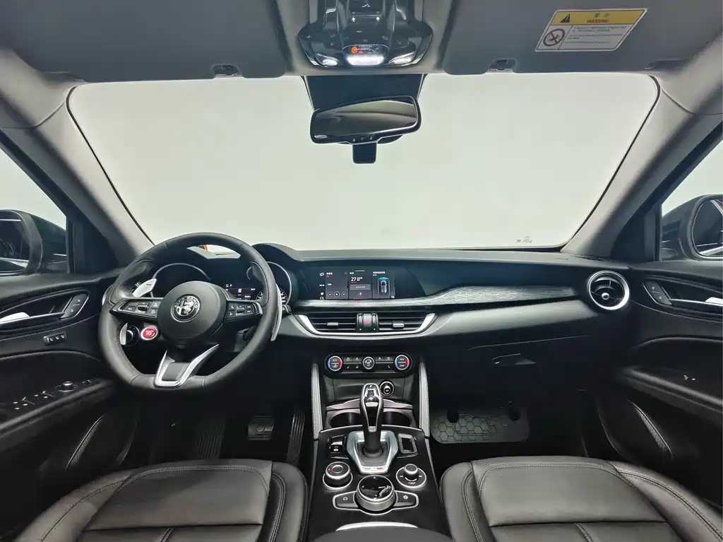 Alfa Romeo Stelvio — миниатюра 8