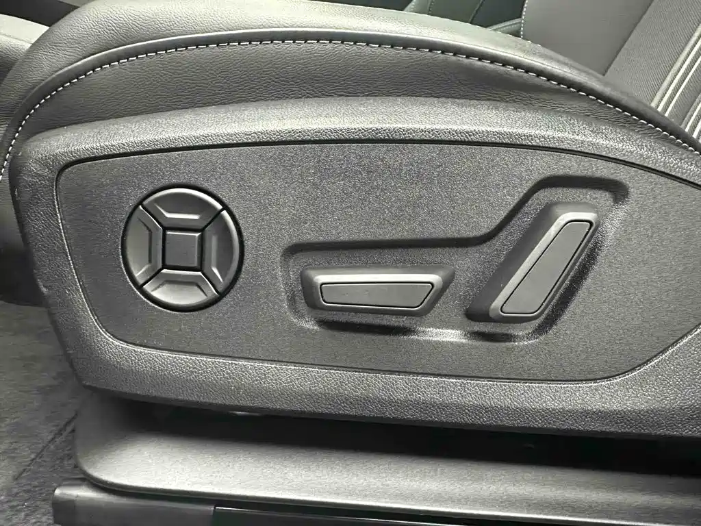 Audi A3 2023 — фото 12