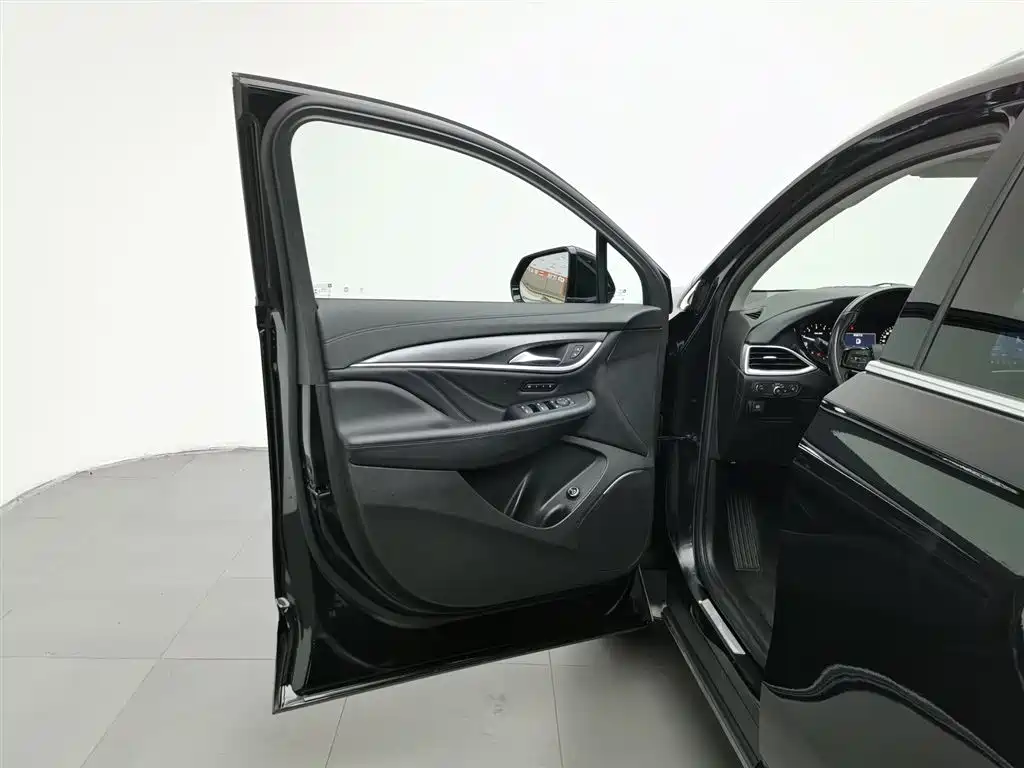 Buick Enclave 2022 652T Luxury 7 мест