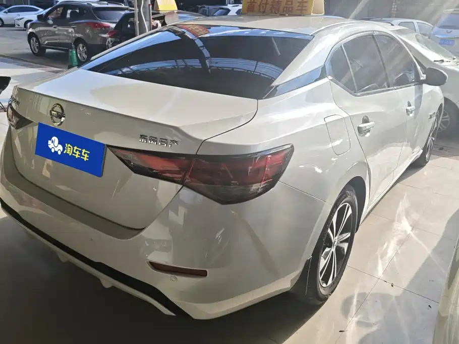 Nissan Sylphy — миниатюра 3