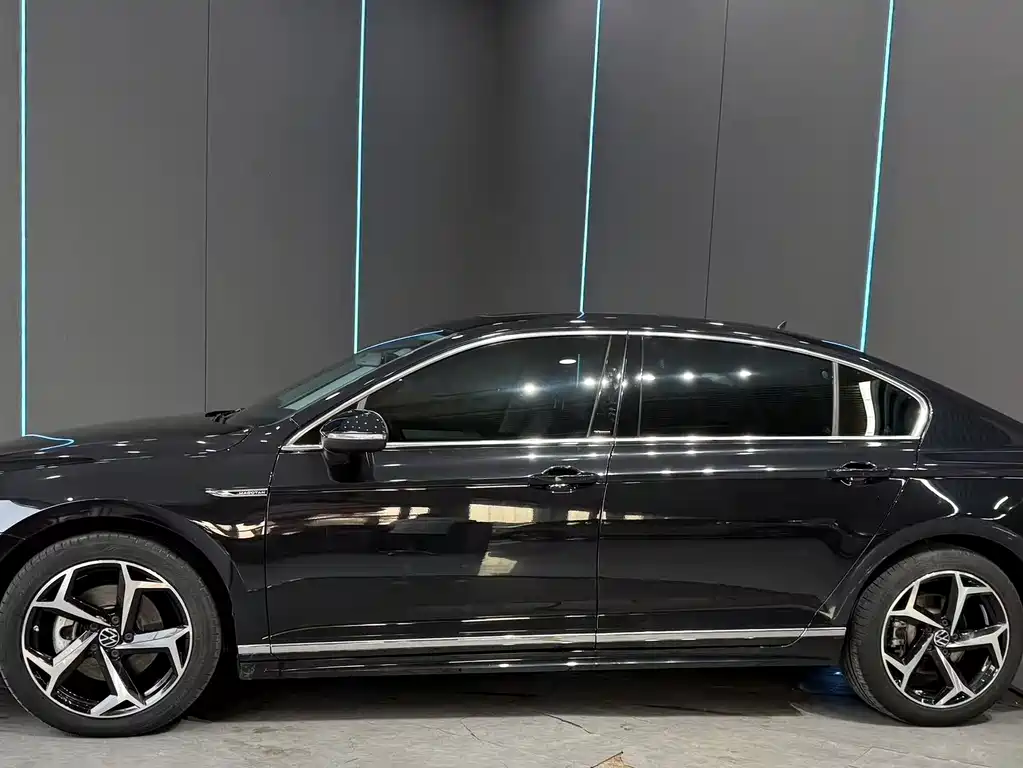 Volkswagen Magotan — миниатюра 4