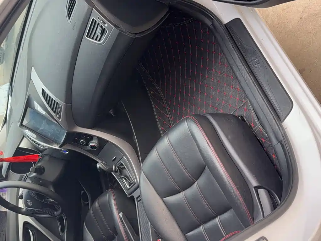 Hyundai Elantra Langdong — миниатюра 18