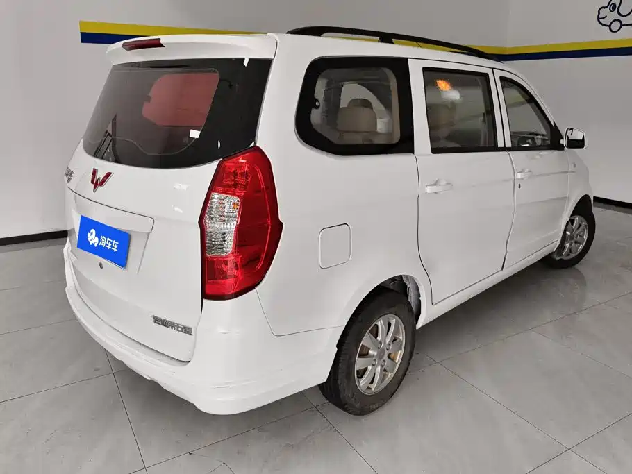 Wuling Hongguang — миниатюра 3