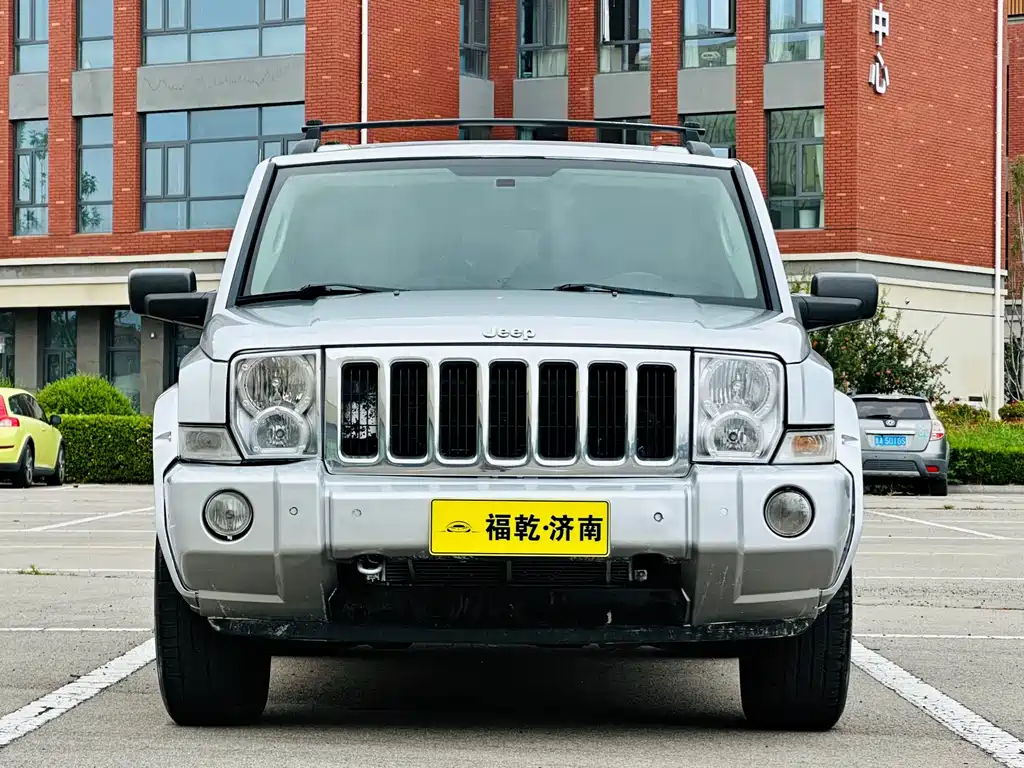 Jeep Commander Classic — миниатюра 2