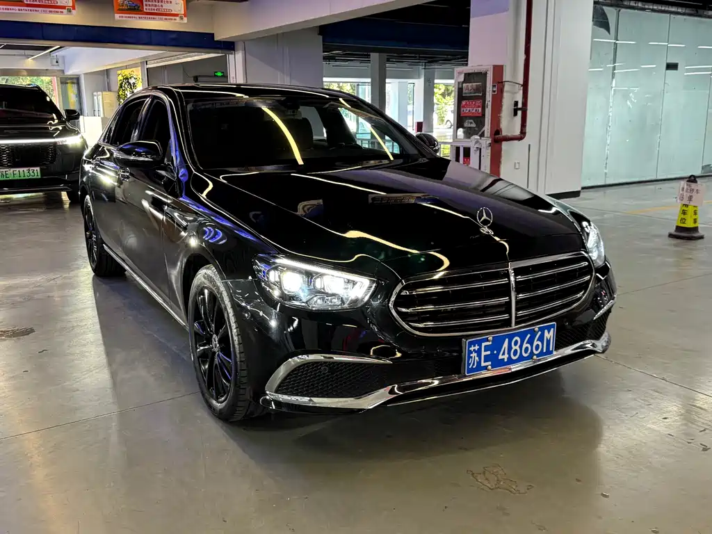 Mercedes-Benz E-Class — миниатюра 4