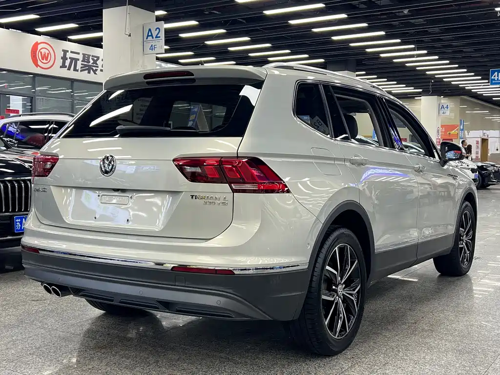 Volkswagen Tiguan L — миниатюра 20