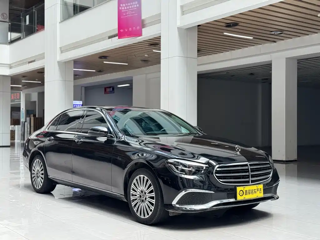 Mercedes-Benz E-Class — миниатюра 3