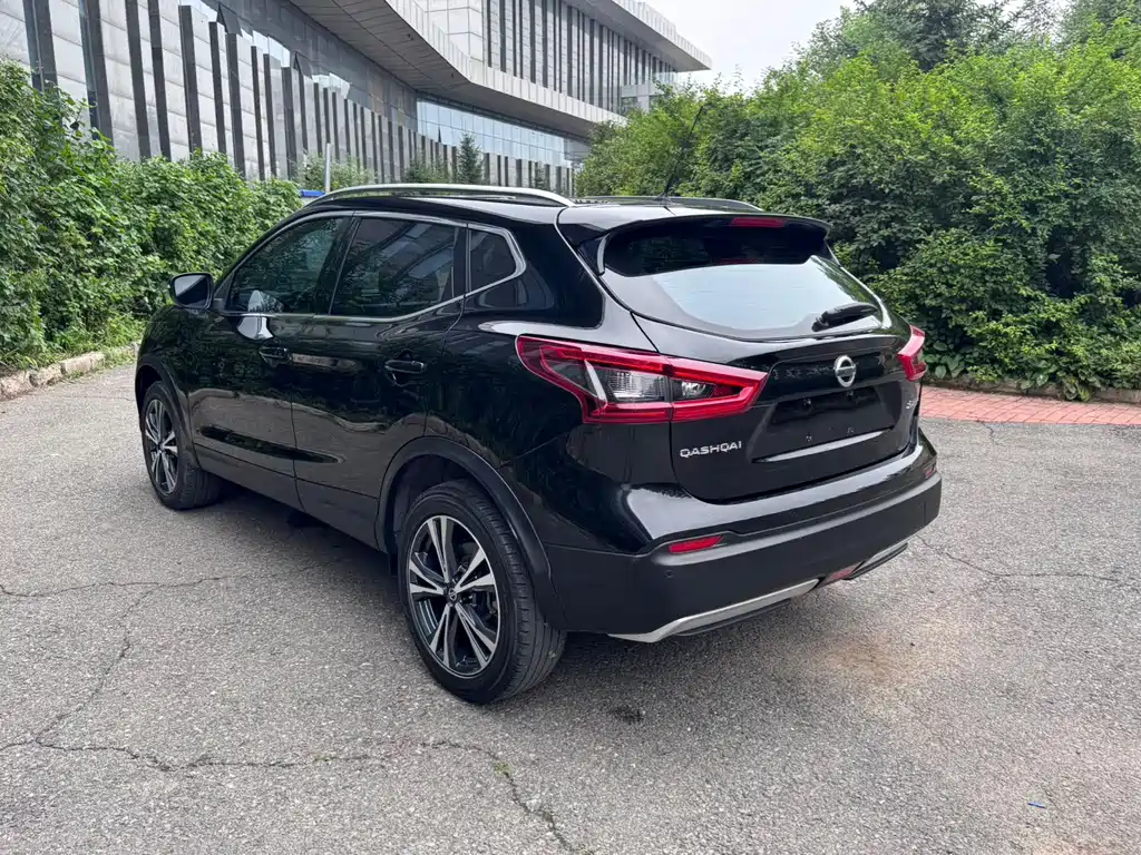 Nissan Qashqai — миниатюра 4