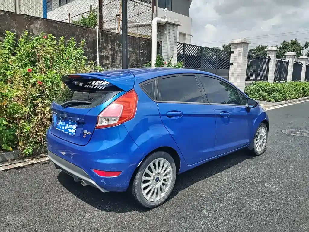 Ford Fiesta — миниатюра 14
