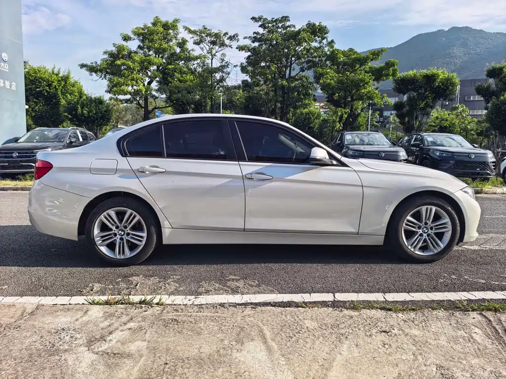 BMW 3 Series — миниатюра 10