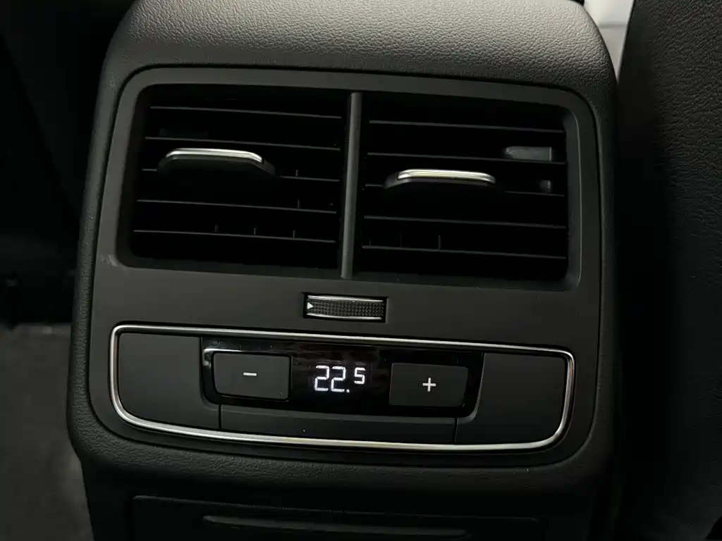 Audi A4L — миниатюра 10
