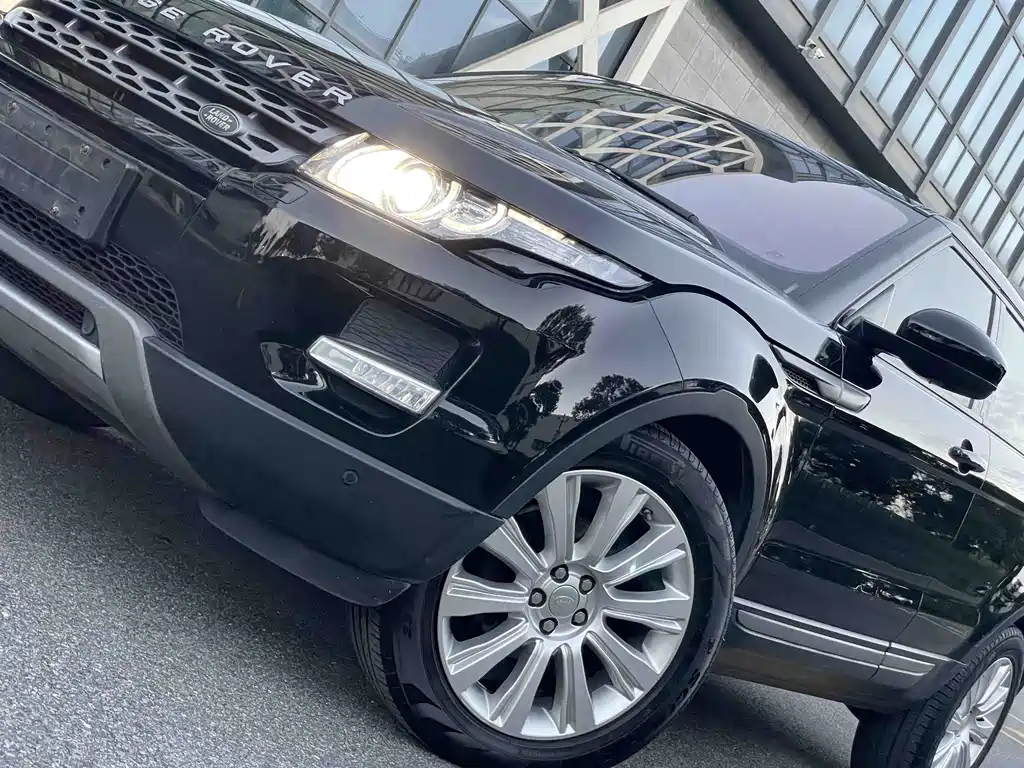 Land Rover Evoque — миниатюра 13