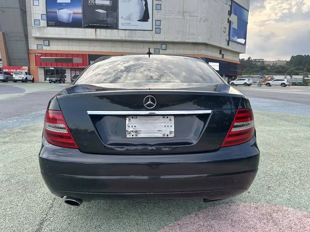 Mercedes-Benz C-Class — миниатюра 8