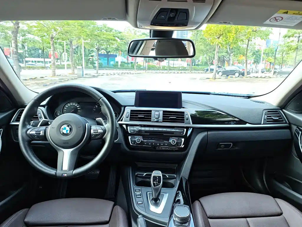 BMW 3 Series — миниатюра 12