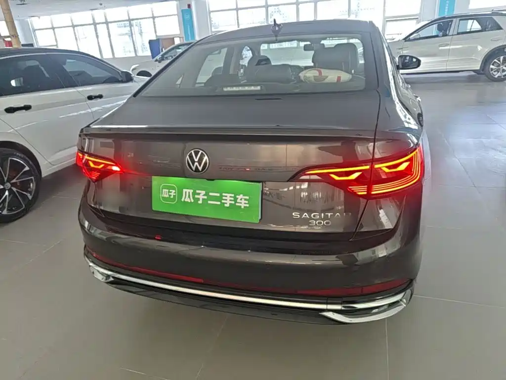 Volkswagen Sagitar — миниатюра 6