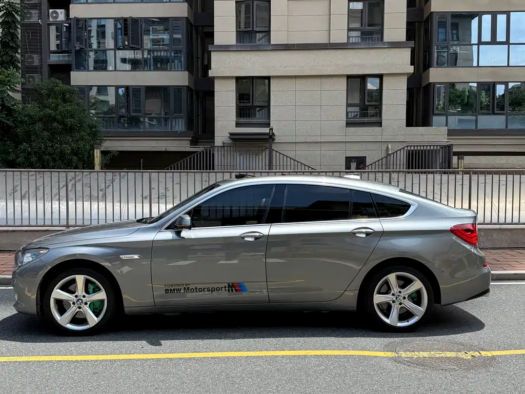 BMW 5 Series GT — миниатюра 12
