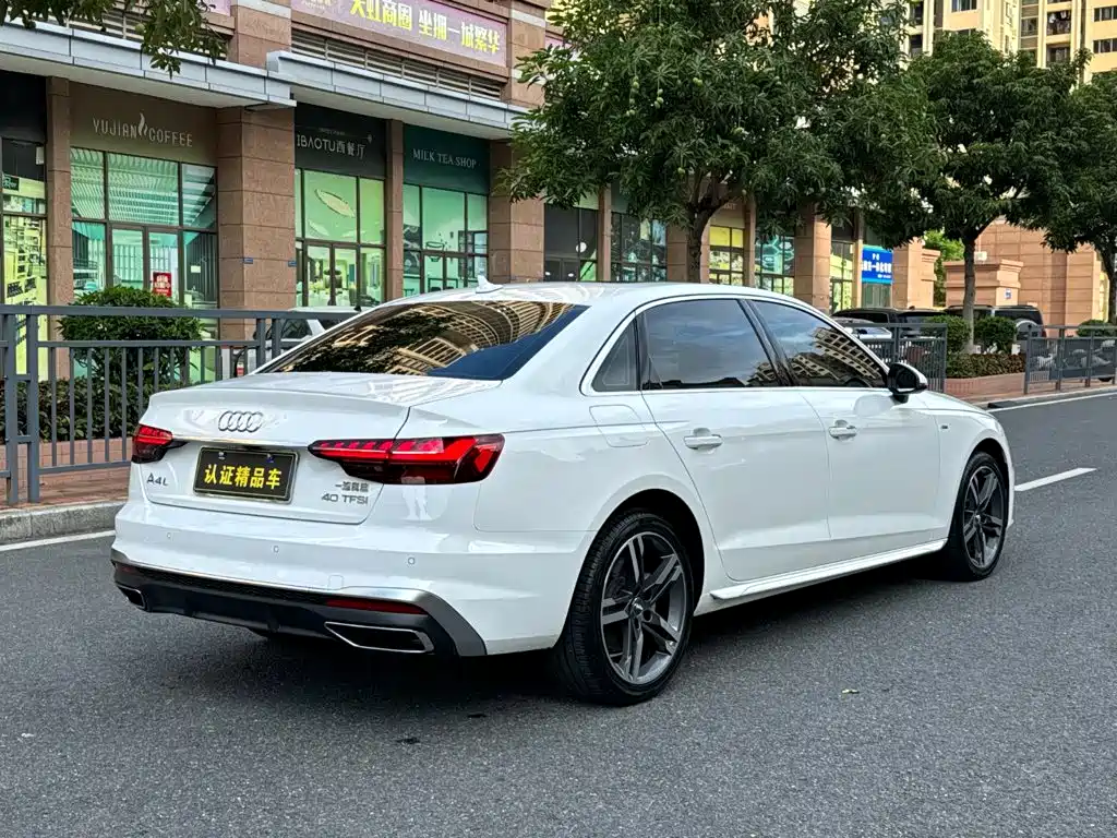 Audi A4L — миниатюра 12
