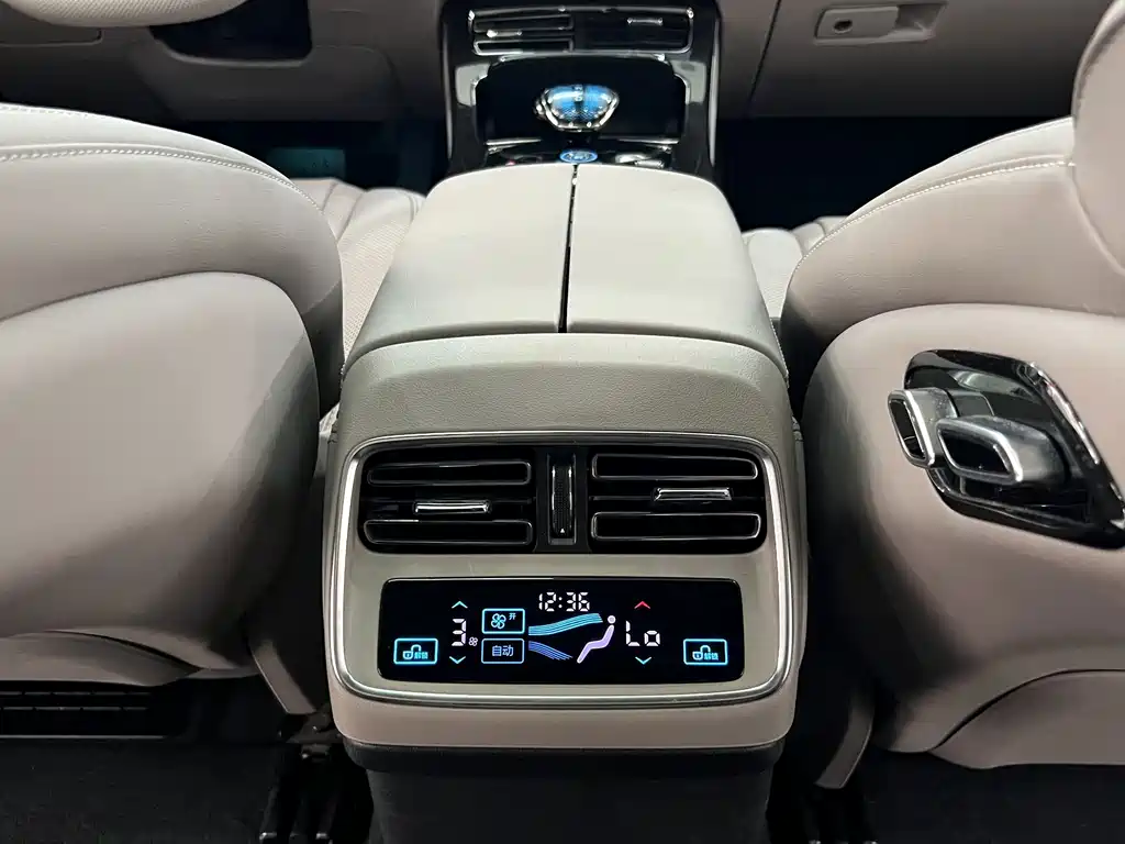 BYD Han — миниатюра 12