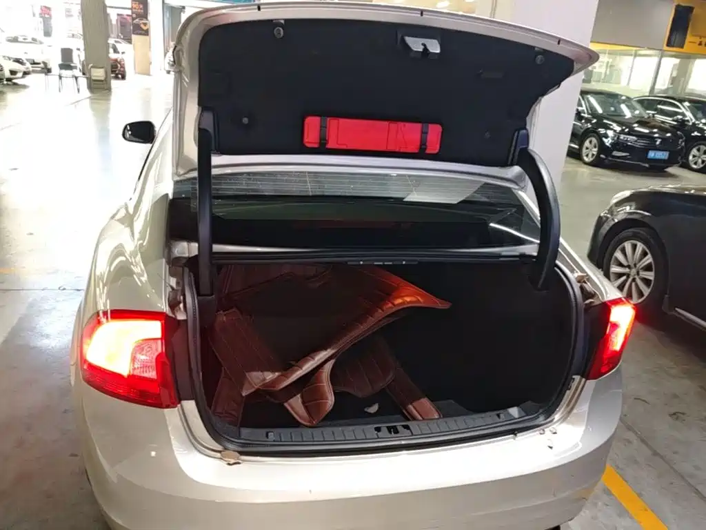 Volvo S60 — миниатюра 19