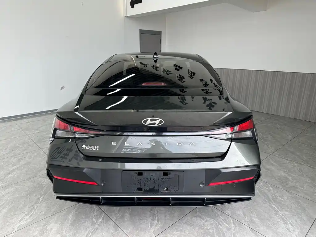 Hyundai Elantra — миниатюра 5