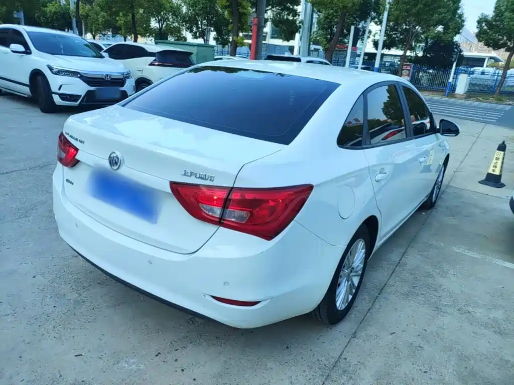 Buick Excelle — миниатюра 7