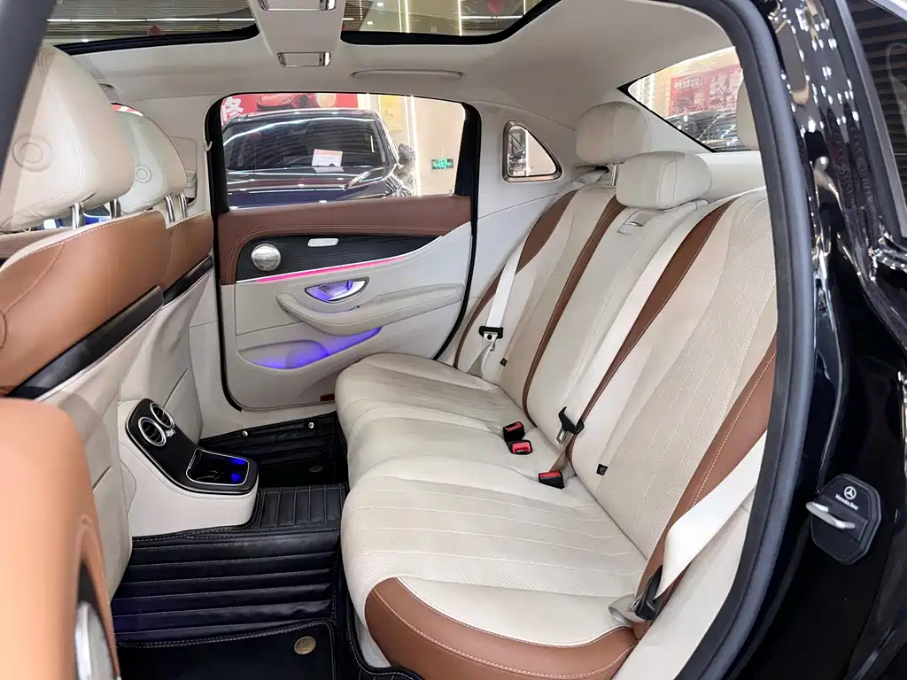 Mercedes-Benz E-Class — миниатюра 13