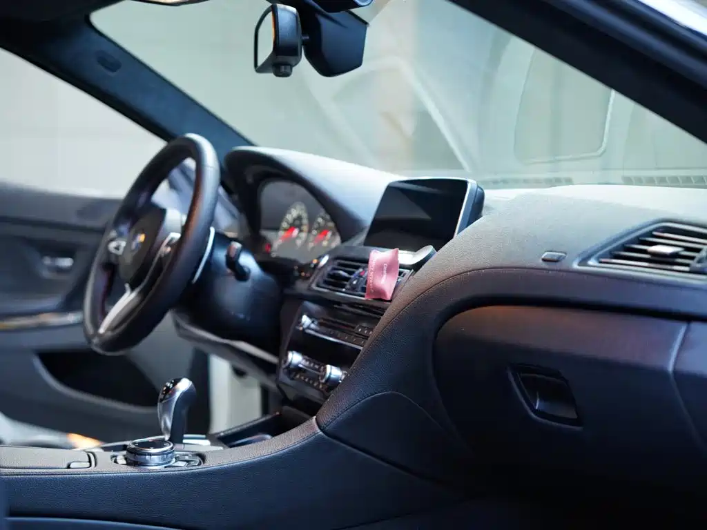 BMW M6 — миниатюра 31