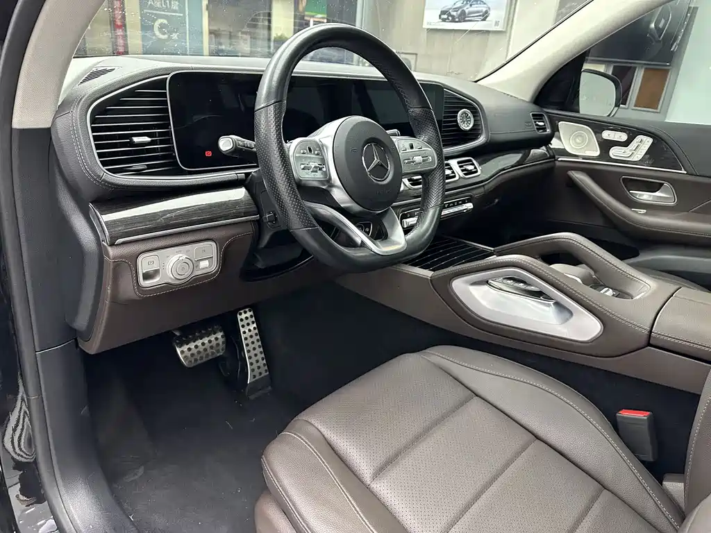 Mercedes-Benz GLS — миниатюра 12