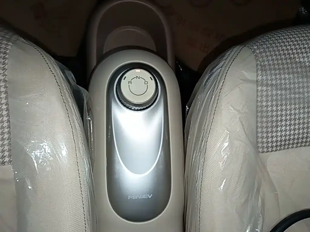 Wuling MINIEV — миниатюра 14