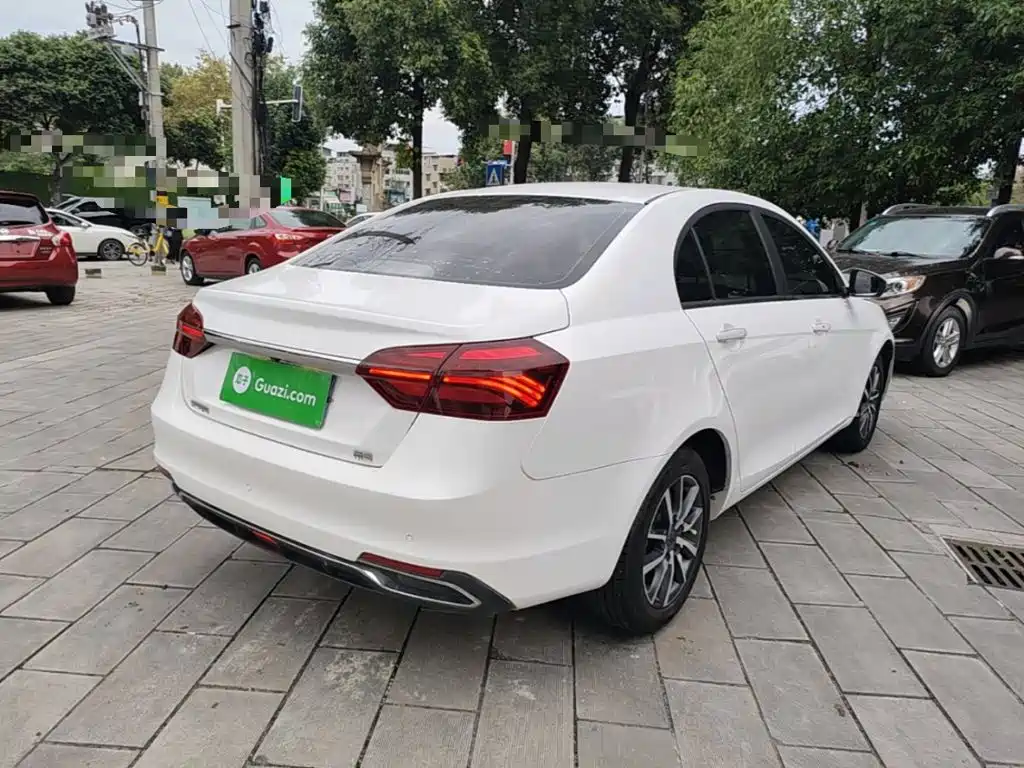 Geely Emgrand — миниатюра 7