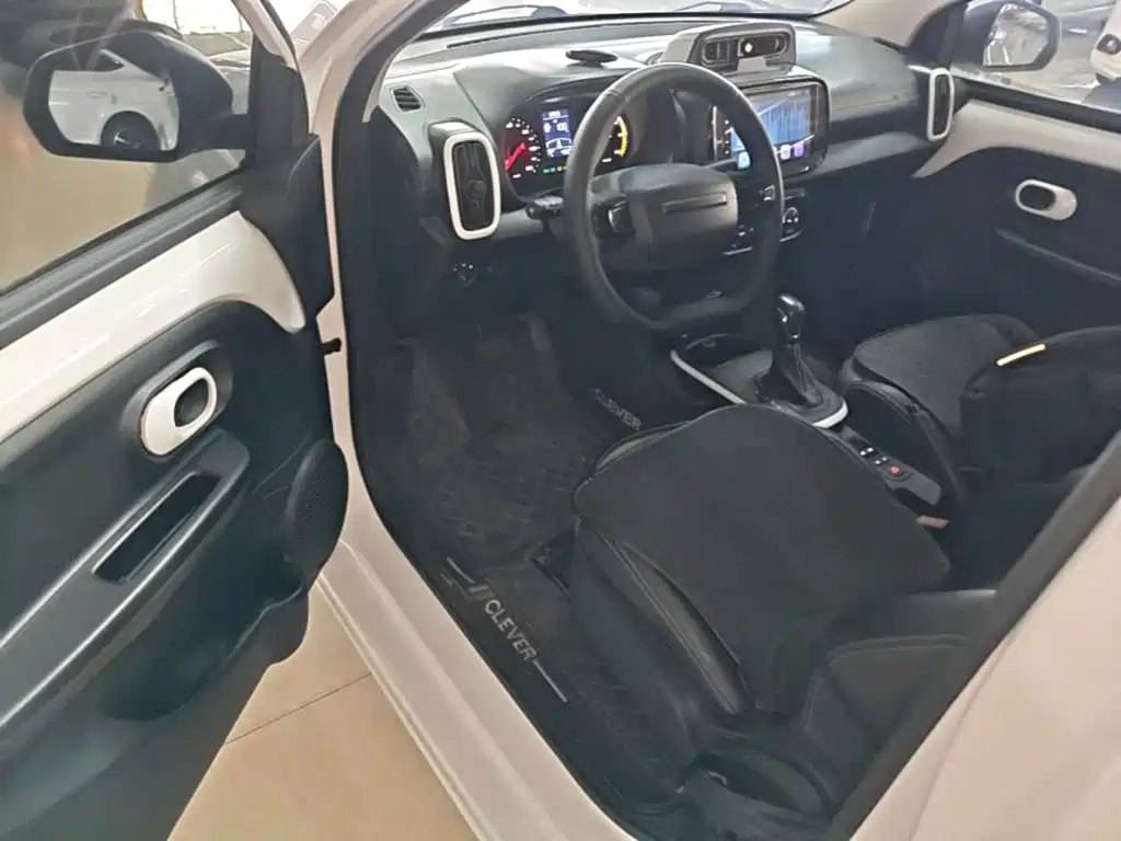 Roewe Clever — миниатюра 16